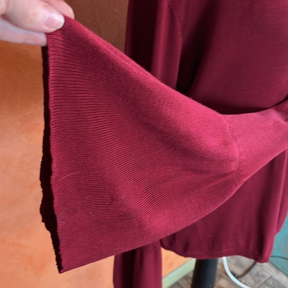 Max studio Merlot color bell sleeve sweater w keyhole front. - Picture 4 of 9